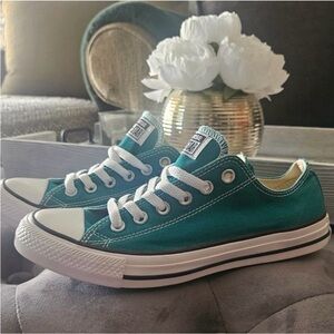 Converse Women’s Teal Sneakers